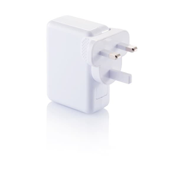 Reiseadapter mit 4fachem USB Anschluss